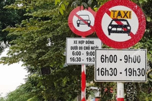 9 tuyến phố ở Hà Nội bỏ biển cấm xe taxi, xe hợp đồng