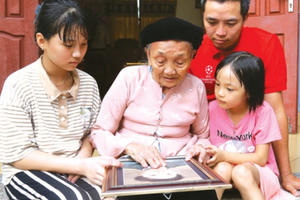 Mẹ Việt Nam Anh hùng: "Mẹ của Việt Nam, mẹ của anh hùng"