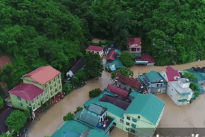 Toàn cảnh mưa lũ tại Nghệ An nhìn từ trên cao Toàn cảnh mưa lũ tại Nghệ An nhìn từ trên cao