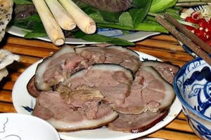 Từ việc khuyến khích ngừng ăn thịt chó: Sao vì miếng ăn mà miệt thị nhau? Từ việc khuyến khích ngừng ăn thịt chó: Sao vì miếng ăn mà miệt thị nhau?