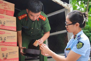 Công an phường Cửa Nam phát hiện, tạm giữ số lượng lớn  bánhTrung thu nhập lậu