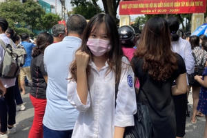 Thí sinh vui mừng vì đề thi môn Văn "dễ thở"