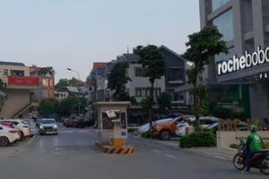 Thay chính quyền xử phạt xe đỗ dưới lề đường, Ban quản lý tòa nhà Bắc Hà Tower có làm đúng quy định?