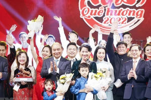 Chủ tịch nước Nguyễn Xuân Phúc: Vận mệnh mới tốt đẹp hơn nhất định sẽ đến trong năm Nhâm Dần 2022