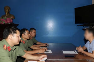 Xử lý nghiêm đối tượng tung tin thất thiệt khiến người dân ồ ạt rút tiền ngân hàng Xử lý nghiêm đối tượng tung tin thất thiệt khiến người dân ồ ạt rút tiền ngân hàng