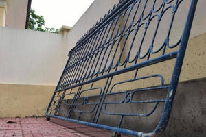 Lại sập cổng trường tại Nghệ An làm một học sinh lớp 3 bị thương