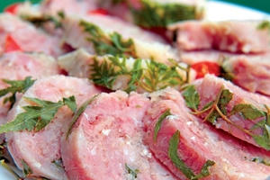 Những món ăn sống tiềm ẩn "nguy hiểm chết người"