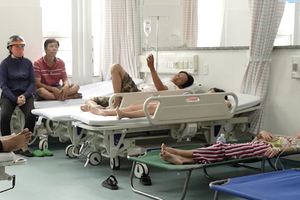 50 người nhập viện sau khi ăn bánh mì