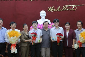 Hai nam sinh Bình Phước lọt vào đội tuyển dự thi Olympic Châu Á - Thái Bình Dương và Quốc tế