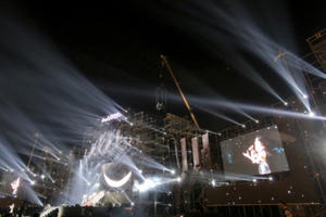 Khán giả vỡ oà với màn biểu diễn Piano bay trong đêm Love Songs Party Khán giả vỡ oà với màn biểu diễn Piano bay trong đêm Love Songs Party