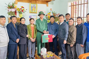 Hàng ngàn thanh niên Nghệ An viết đơn tình nguyện lên đường nhập ngũ