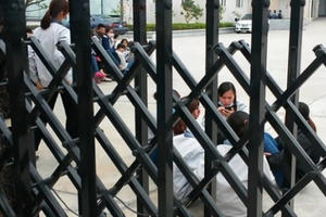 Hà Nội: Nữ công nhân bị đuổi việc vì lý do… mang bầu