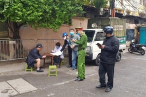 Hà Nội: Xử phạt 13 hành vi trong phòng, chống Covid-19