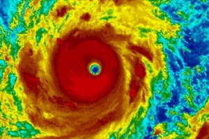 Siêu bão Mangkhut vào Biển Đông mạnh cấp 17, gió giật 200km/giờ