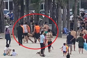 Quảng Ninh: Đi tắm biển, nam sinh lớp 11 đuối nước tử vong