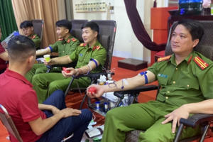 Sôi nổi Ngày hội hiến máu “Công an tỉnh Lào Cai – Giọt máu nghĩa tình”