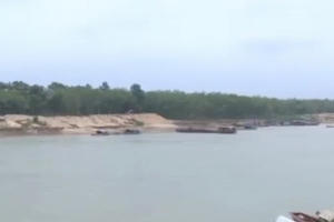 Bất cập tình trạng buông lỏng quản lý tài nguyên cát