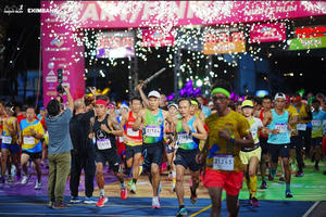 Khởi động Giải chạy đêm “Ho Chi Minh City Night Run Eximbank 2024”