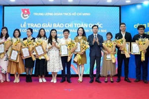 Trao 34 giải báo chí về công tác Đoàn và phong trào thanh thiếu nhi