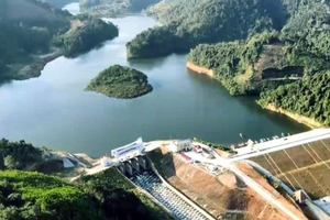 Thông qua Nghị quyết xây dựng khu du lịch sinh thái hồ Nặm Cắt