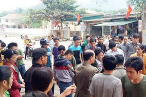 Vừa ra khỏi cổng ủy ban, phó chủ tịch xã bị tấn công vào đầu