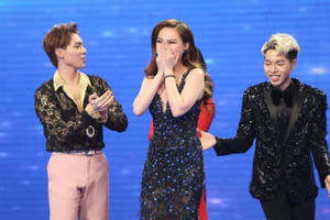 Giang Hồng Ngọc vượt qua "gia đình hoa dâm bụt" đăng quang ngôi vị quán quân