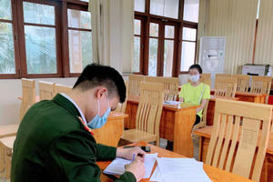 Phạt 25 triệu đồng đối với nữ công nhân thuê đò vượt sông trái phép từ vùng dịch vào Quảng Ninh