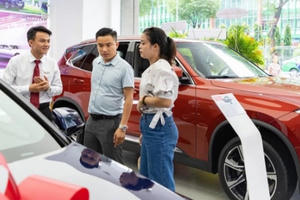 Thấy gì khi hàng loạt "ông lớn" ngành ô tô ồ ạt xin biệt đãi?