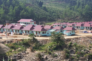 Bố trí ổn định dân cư vùng thiên tai, đặc biệt khó khăn