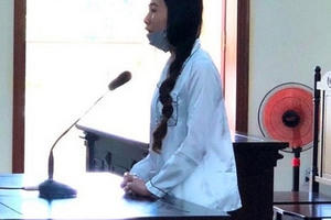 Rút trái phép 28 cây vàng của khách, nhân viên ngân hàng lãnh án