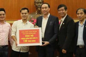 Bóng đá Việt Nam: Câu chuyện ấm lòng và nỗi buồn Covid-19