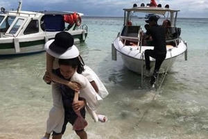 Nhã Phương, Trường Giang và 'chuyện tình đẹp' của bầu Đức