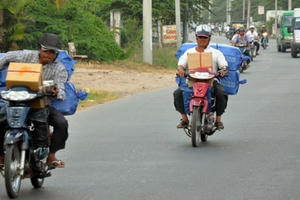 "Có một số ít cán bộ bảo kê cho nạn buôn lậu thuốc lá"