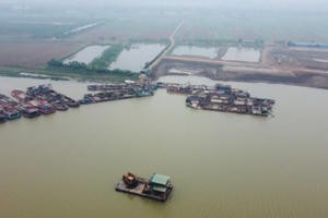 Công an tỉnh Hà Nam xử lý nghiêm 14 tàu hút cát trái phép