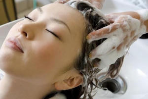 Công ty cắt tóc gội đầu, doanh thu một năm 2 triệu đồng nhưng huy động tới 738 tỷ đồng trái phiếu