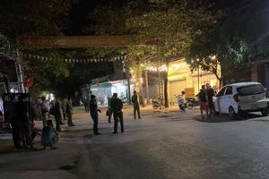 TP HCM: Nhiều vỏ đạn rơi tại hiện trường, một thanh niên bị thương nặng