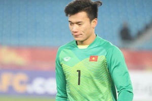 Thủ môn Bùi Tiến Dũng có nguy cơ mất chỗ tại SEA Games 2019