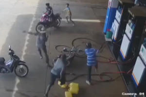 Truy tìm đối tượng đâm Trưởng công an xã trọng thương