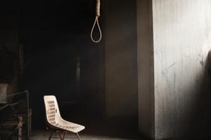 Thanh Hóa: Bàng hoàng phát hiện người phụ nữ tử vong trong tư thế treo cổ