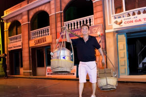 Đàm Vĩnh Hưng bỏ ăn, tất bật chuẩn bị cho liveshow bolero tái hiện Sài Gòn xưa