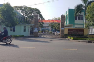 Sợ nhiễm Corona, một người dân đến bệnh viện xin được cách ly