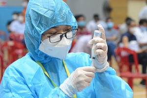 Ngày 14/9, số lượng bệnh nhân Covid-19 khỏi bệnh cao hơn số lượng ca nhiễm mới