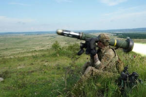 Mỹ phê chuẩn bán tên lửa Javelin cho Ukraine