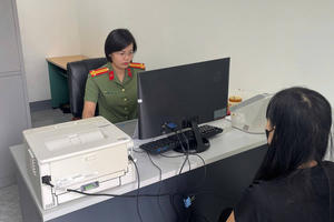 Đăng tin sai sự thật về Bệnh viện Sản - Nhi Lào Cai, một cô gái bị xử phạt