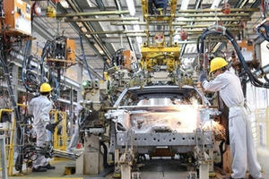 Nghiên cứu giảm 50% lệ phí trước bạ ô tô lắp ráp trong nước