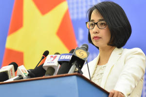 Yêu cầu Trung Quốc chấm dứt việc quân sự hoá ở Trường Sa