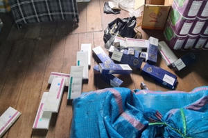 Gia Lai: Phát hiện cơ sở kinh doanh ngang nhiên bán thuốc lá điếu nhập lậu