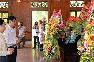 Nhiều địa phương tổ chức lễ tưởng niệm 50 năm ngày mất Chủ tịch Hồ Chí Minh