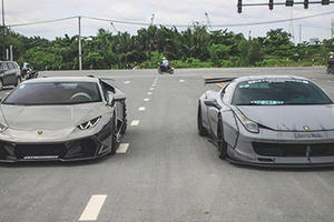 Bộ đôi siêu xe độ của Việt Nam lên báo nước ngoài