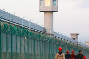 Trung Quốc 'trả miếng' Mỹ về vấn đề Tân Cương